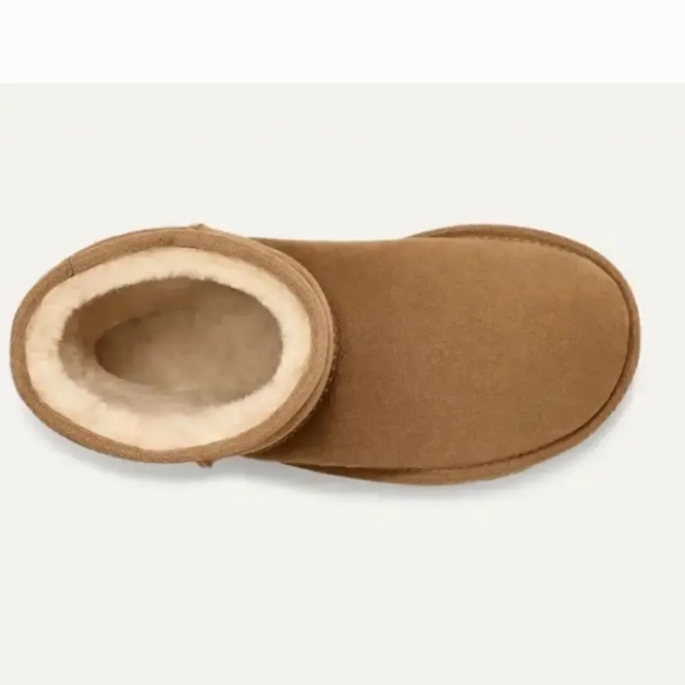 NWT UGG Kids' Classic Tall II Water Resistant Boots Size 13 little girl Chestnut